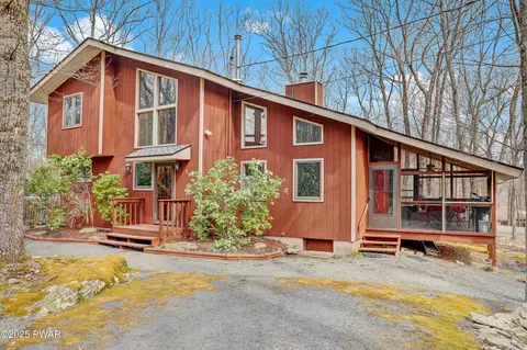 103 Blue Shelf Ln, Lords Valley, PA 18428