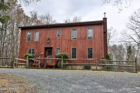 117 Black Forest Dr, Milford, PA 18337