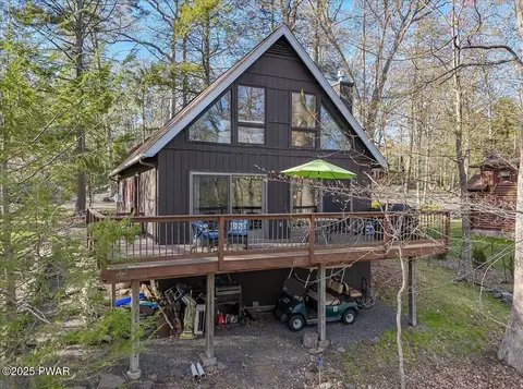 590 Evergreen Dr, Lakeville, PA 18438