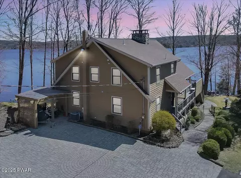 144 N Lake Loop, Lake Ariel, PA 18436