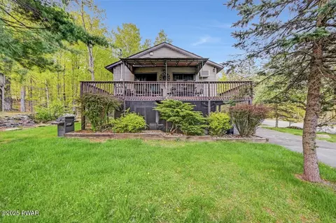 1228 Lakeview Dr, Lake Ariel, PA 18436