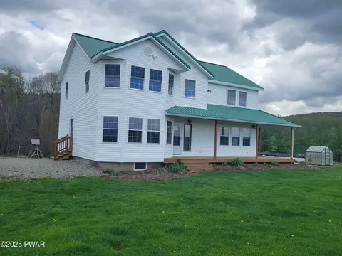 162 Churchill Lake Rd, Thompson, PA 18465