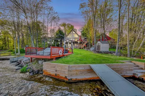 338 Lakeview Dr, Lake Ariel, PA 18436
