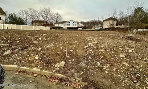 Lauren Drive, Moosic, PA 18507