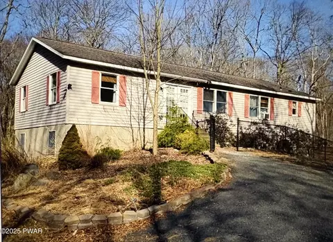 102 Fern Ter, Milford, PA 18337