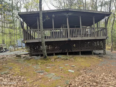 1911 1912 Pheasant Ln, Shohola, PA 18458