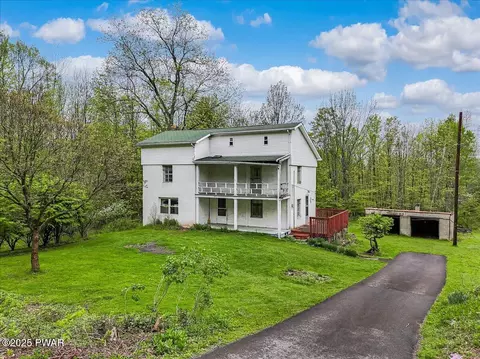 241 Keystone Rd, Lake Ariel, PA 18436