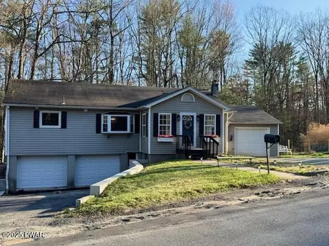 11 Schumacher Pond Rd, Barryville, NY 12719
