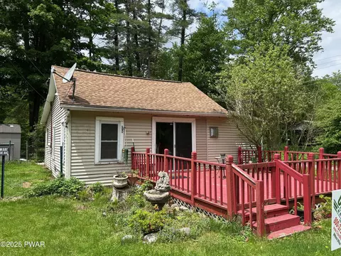 27 First St, Godeffroy, NY 12729