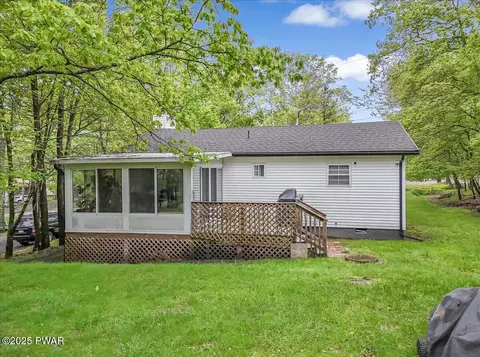 147 Spring Dr, Dingmans Ferry, PA 18328 photo 41