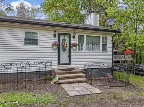 147 Spring Dr, Dingmans Ferry, PA 18328 photo 2