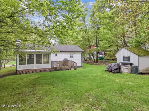 147 Spring Dr, Dingmans Ferry, PA 18328 photo 43