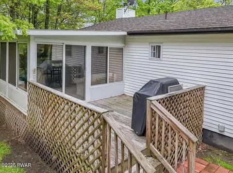 147 Spring Dr, Dingmans Ferry, PA 18328 photo 37