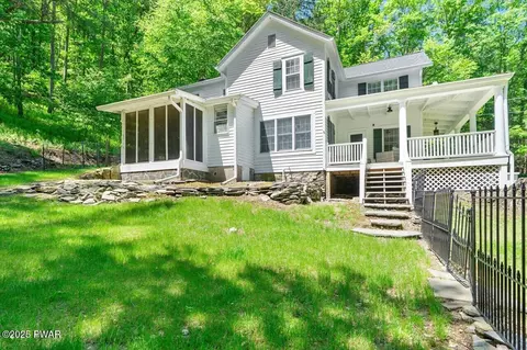 123 Glen Wood Hotel Rd, Millrift, PA 18340