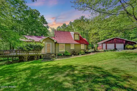 1709 Hamlin Hwy, Lake Ariel, PA 18436