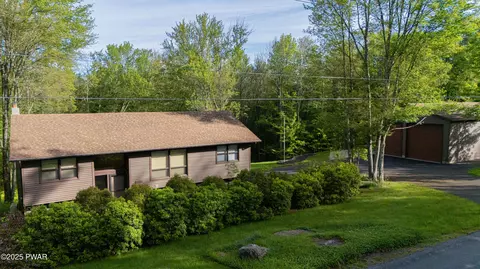 1111 Advent Rd, Lake Ariel, PA 18436