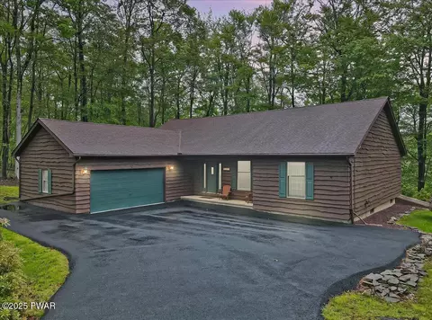 102 Basswood Ter, Greentown, PA 18426