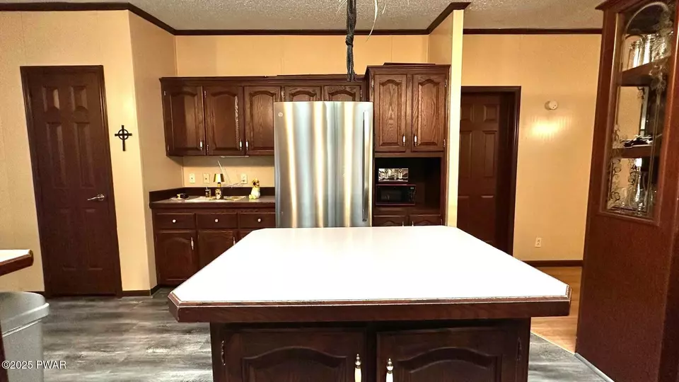 Kitchen - 10 Sutter Ct, Hawley, PA 18428 photo 3 of 3