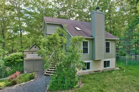 109 Fox Ct, Dingmans Ferry, PA 18328