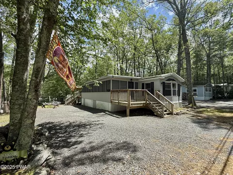 207 Upper Park Rd, Tafton, PA 18464