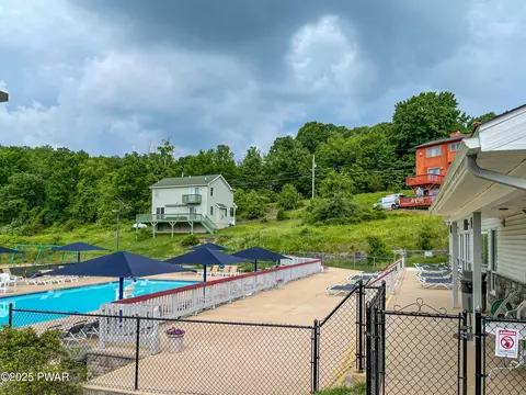 1086 Hampstead Rd, Bushkill, PA 18324 photo 63