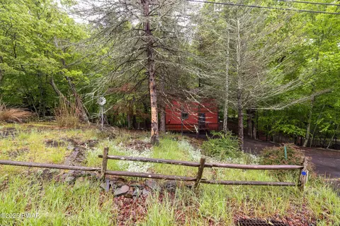 1086 Hampstead Rd, Bushkill, PA 18324 photo 31
