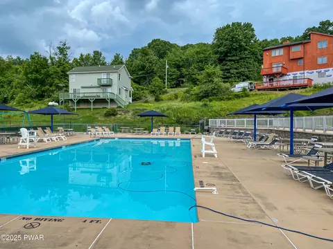 1086 Hampstead Rd, Bushkill, PA 18324 photo 60