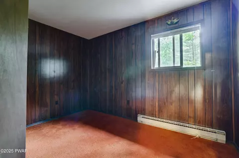1086 Hampstead Rd, Bushkill, PA 18324 photo 24