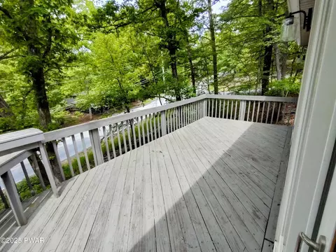 Exterior - 104 Radcliff Rd, Bushkill, PA 18324 photo 2 of 2