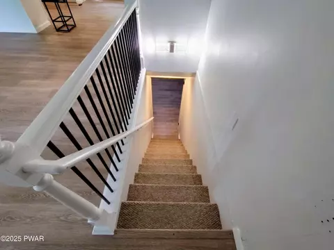 Entry Way - 104 Radcliff Rd, Bushkill, PA 18324 photo 1 of 1