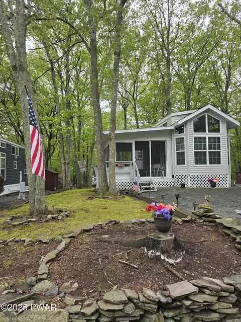128 Deer Run, Milford, PA 18337