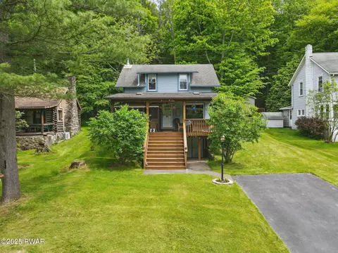 305 Como Road Rd, Lake Como, PA 18437