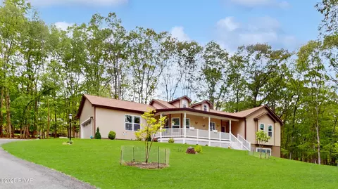 191 Locust Dr, Milford, PA 18337