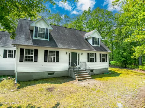 101 Maple Ridge Rd, Milford, PA 18337