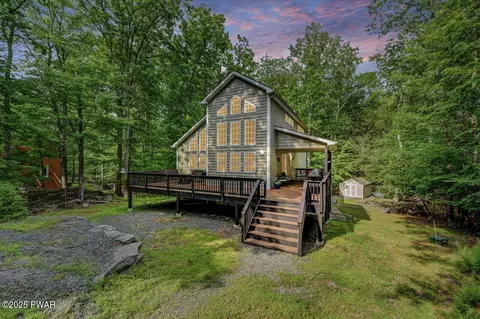 176 Candlewick Way, Lackawaxen, PA 18435