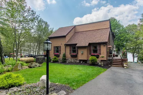 1057 K Ln, Gouldsboro, PA 18424