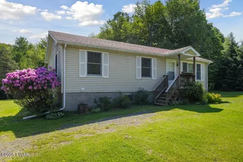 348 Racht Rd, Honesdale, PA 18431