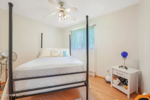 Bedroom - 103 Westfall Dr, Dingmans Ferry, PA 18328 photo 3 of 4
