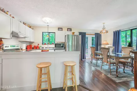 Dining - 103 Westfall Dr, Dingmans Ferry, PA 18328 photo 1 of 2