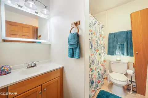 Bath - 103 Westfall Dr, Dingmans Ferry, PA 18328 photo 1 of 2