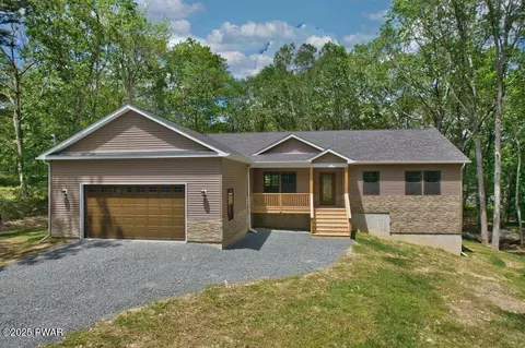 119 Lenape Dr, Milford, PA 18337