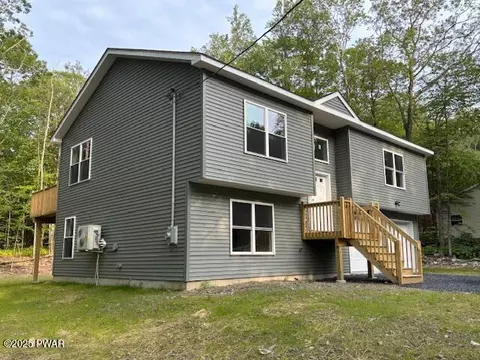 112 Ridge Dr, Milford, PA 18337