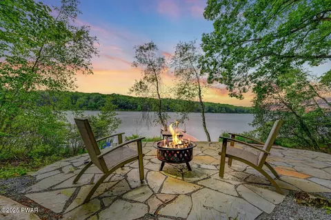 132 Forest Dr, Lords Valley, PA 18428