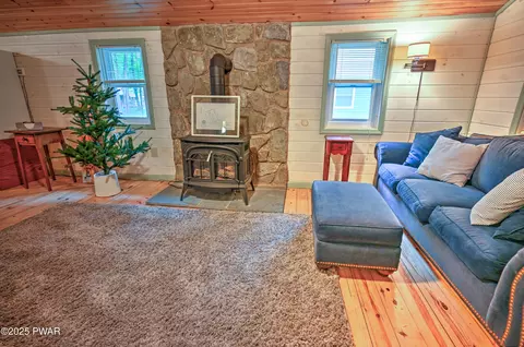 Living - 121 Ness Rd, Dingmans Ferry, PA 18328 photo 3 of 3