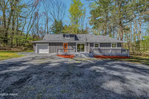 133 Neil Thompson Rd, Lackawaxen, PA 18435