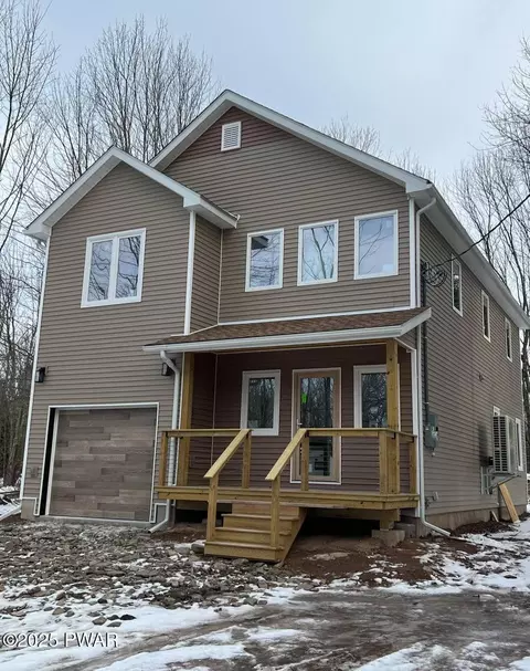 56 Grandview Dr, Lake Ariel, PA 18436