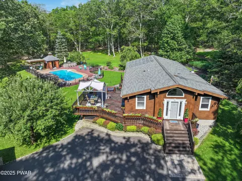171 W Lilac Rd, Milford, PA 18337