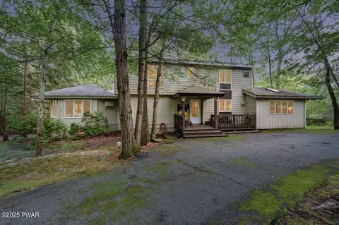 133 Lookout Dr, Lords Valley, PA 18428
