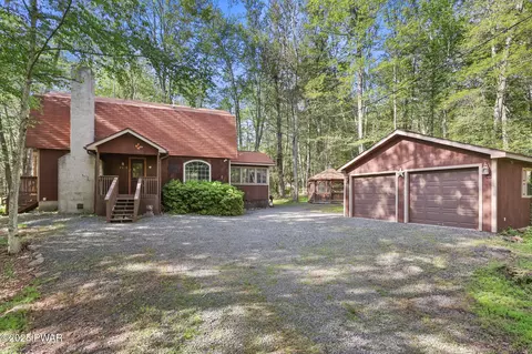 83 Oak Cir, Lake Ariel, PA 18436