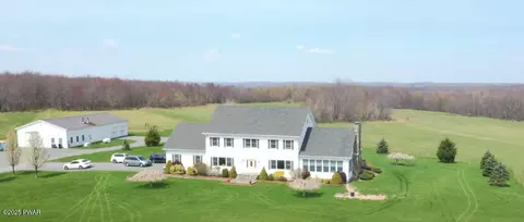 1075 Owego Tpke, Honesdale, PA 18431